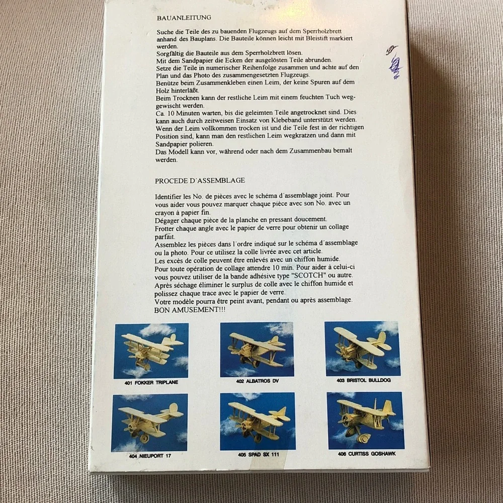 Easy-to-Assemble Miniature Wooden Aircraft - Natural